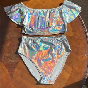 Holographic Two Piece
